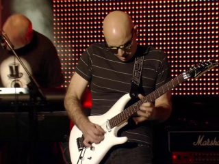 Joe Satriani Satchurated In 3D
