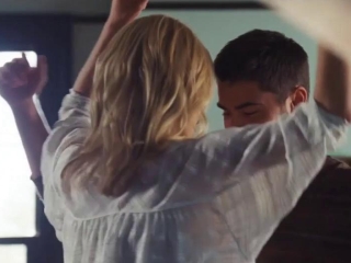 The Lucky One Dancing Montage