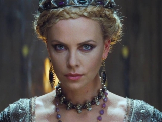 Snow White And The Huntsman (Spanish Trailer 2)