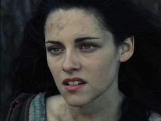 Snow White And The Huntsman A Troll Attacks Snow White And The Huntsman