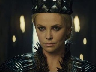 Snow White And The Huntsman: Snow White And The Duke's Army Confront The Queen (Spanish)