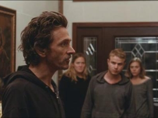 Martha Marcy May Marlene Ich Will Nur Dass Meine Familie Sicher Ist - Martha Marcy May Marlene - Flixster Video