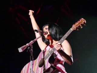 Katy Perry Part Of Me Audience Girls Tv Spot