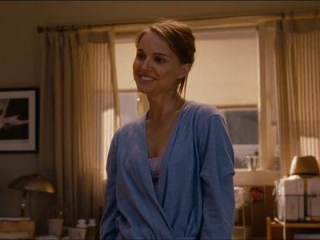 NO STRINGS ATTACHED (TURKISH TRAILER 1 SUBTITLED)