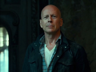 A Good Day To Die Hard Son Featurette