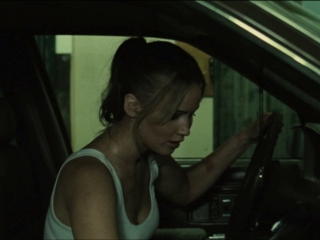 House At The End Of The Street Clip 4 German