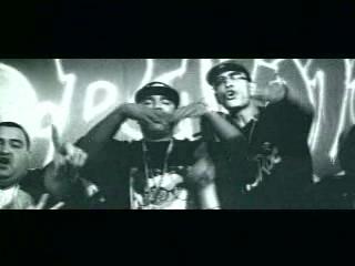 play video on Singing Fool