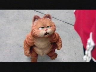 Garfield A Tale Of Two Kitties Scene The British Are Coming