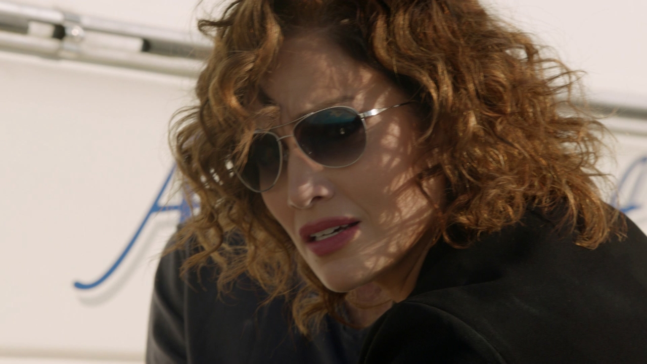 Shades Of Blue: Harlee Is Holding The Kidnapped Man