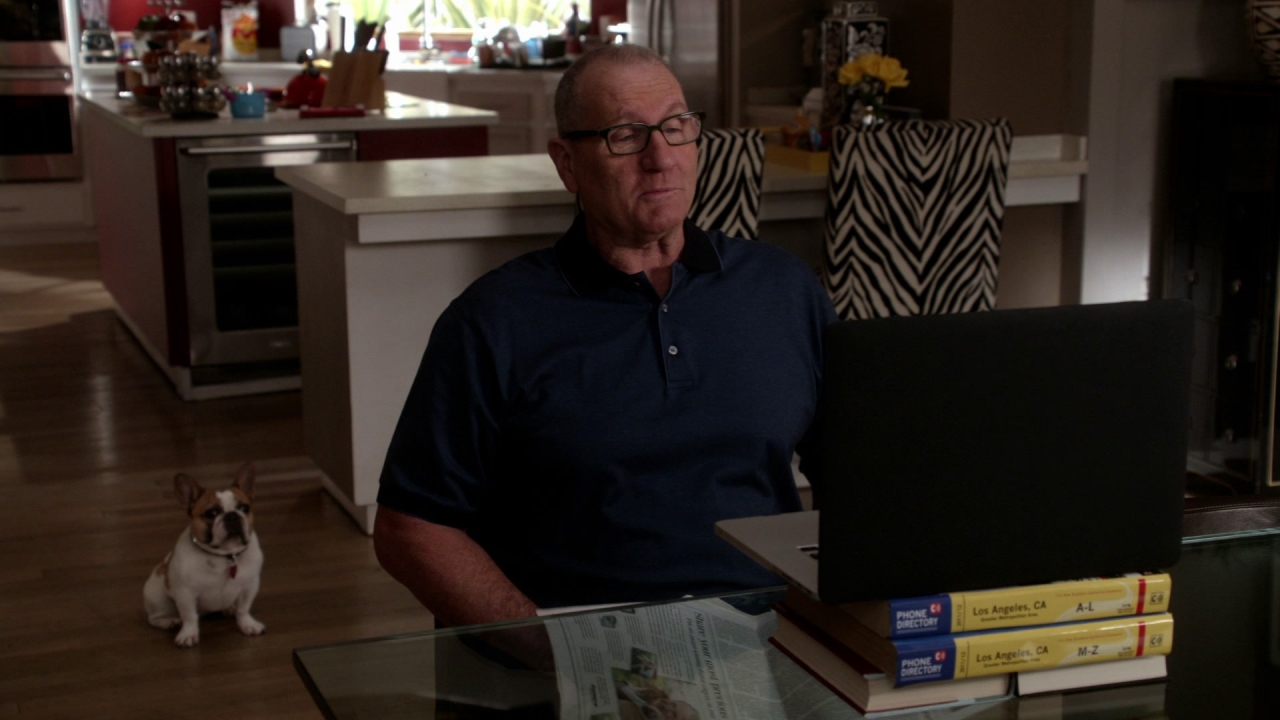Modern Family: Jay Talking