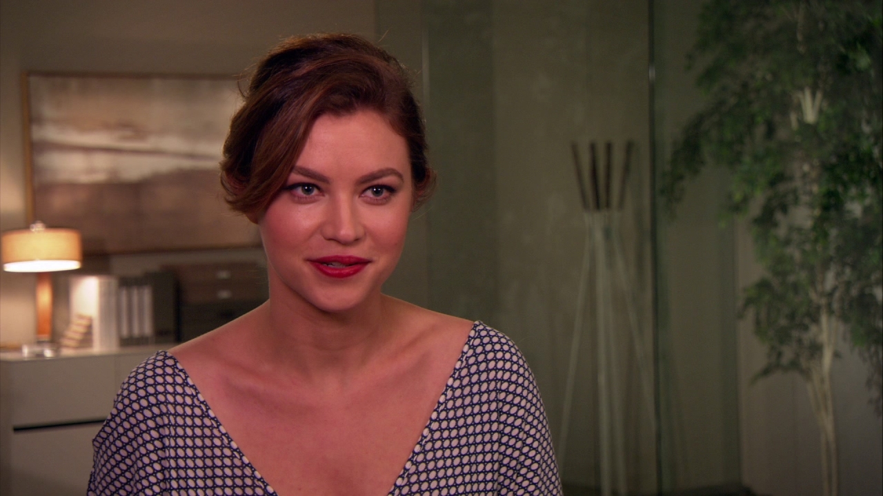 The Catch: Elvy Yost On The Show Being Set In Los Angeles
