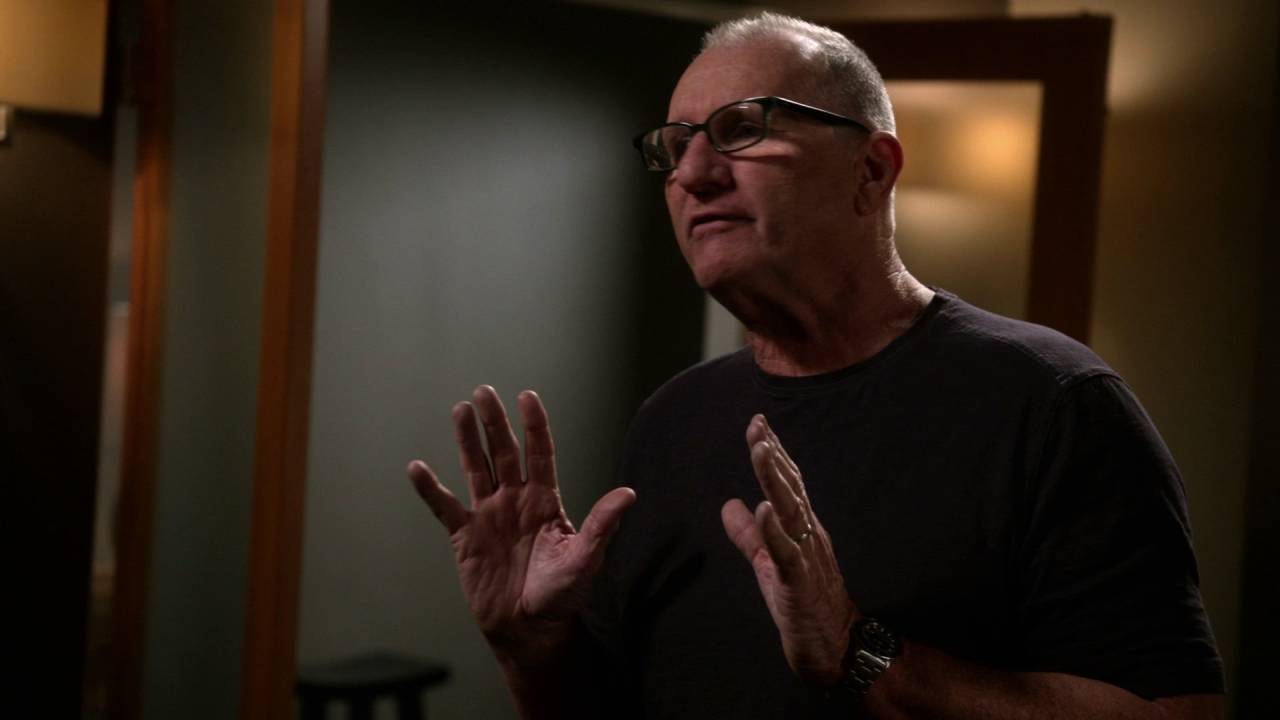 Modern Family: Bathroom