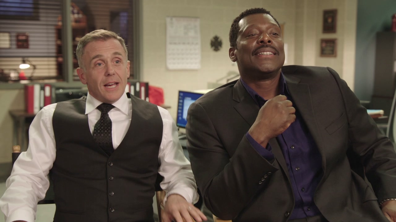 Chicago Fire: David Eigenberg & Eamonn Walker On The Setting