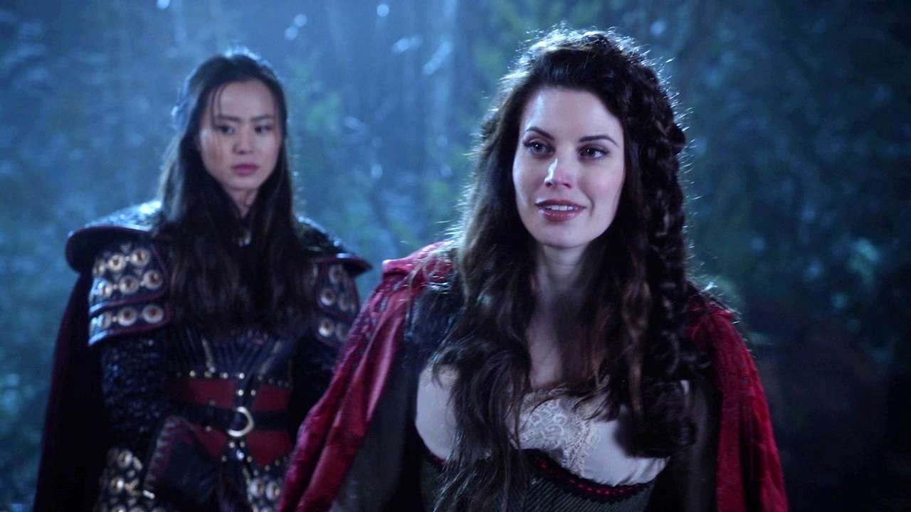 Once Upon A Time: Ruby And Mulan Help Dorothy