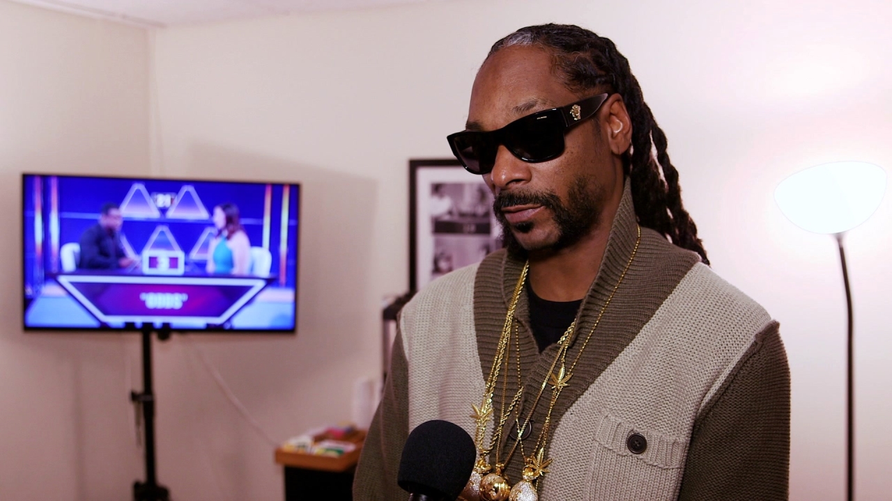The 100,000 Pyramid: Snoop Dogg On Michael Strahan As Host