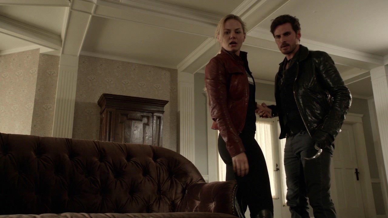 Once Upon A Time: Emma And Hook Aren't Alone