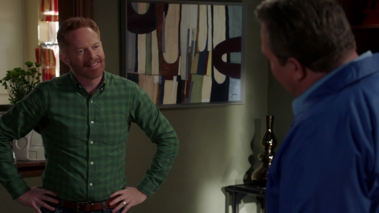 Modern Family: Awkward Position