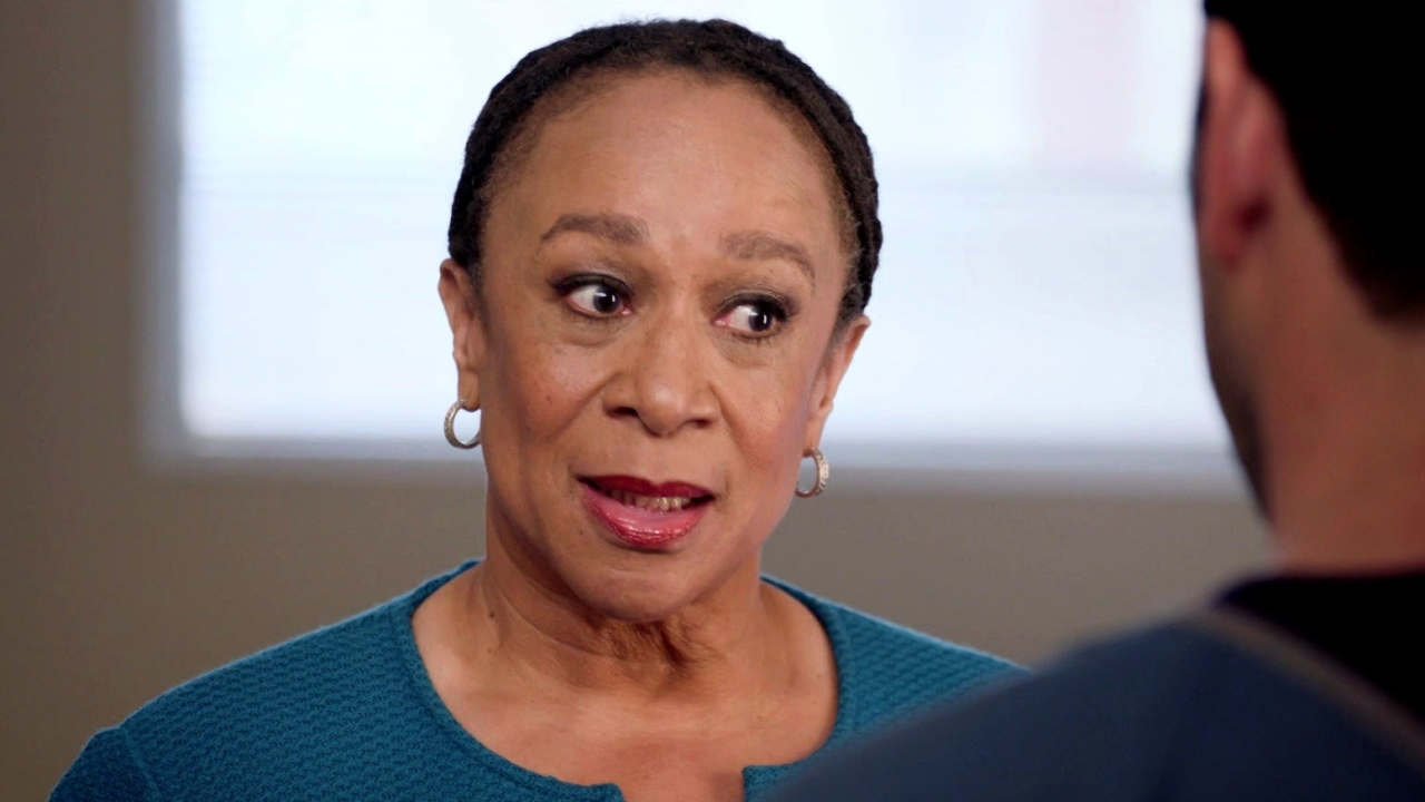 Chicago Med: Dr. Rhodes Takes On A Complicated Heart Surgery