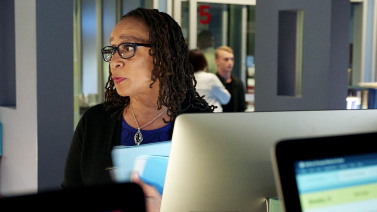 Chicago Med: The ER is overcrowded, Dr. Halstead treats a patient in the hallway