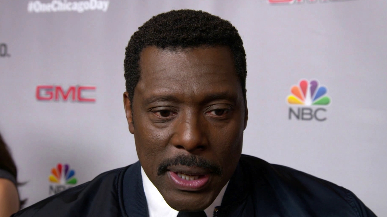 Chicago Fire: ONE CHICAGO DAY: EAMONN WALKER