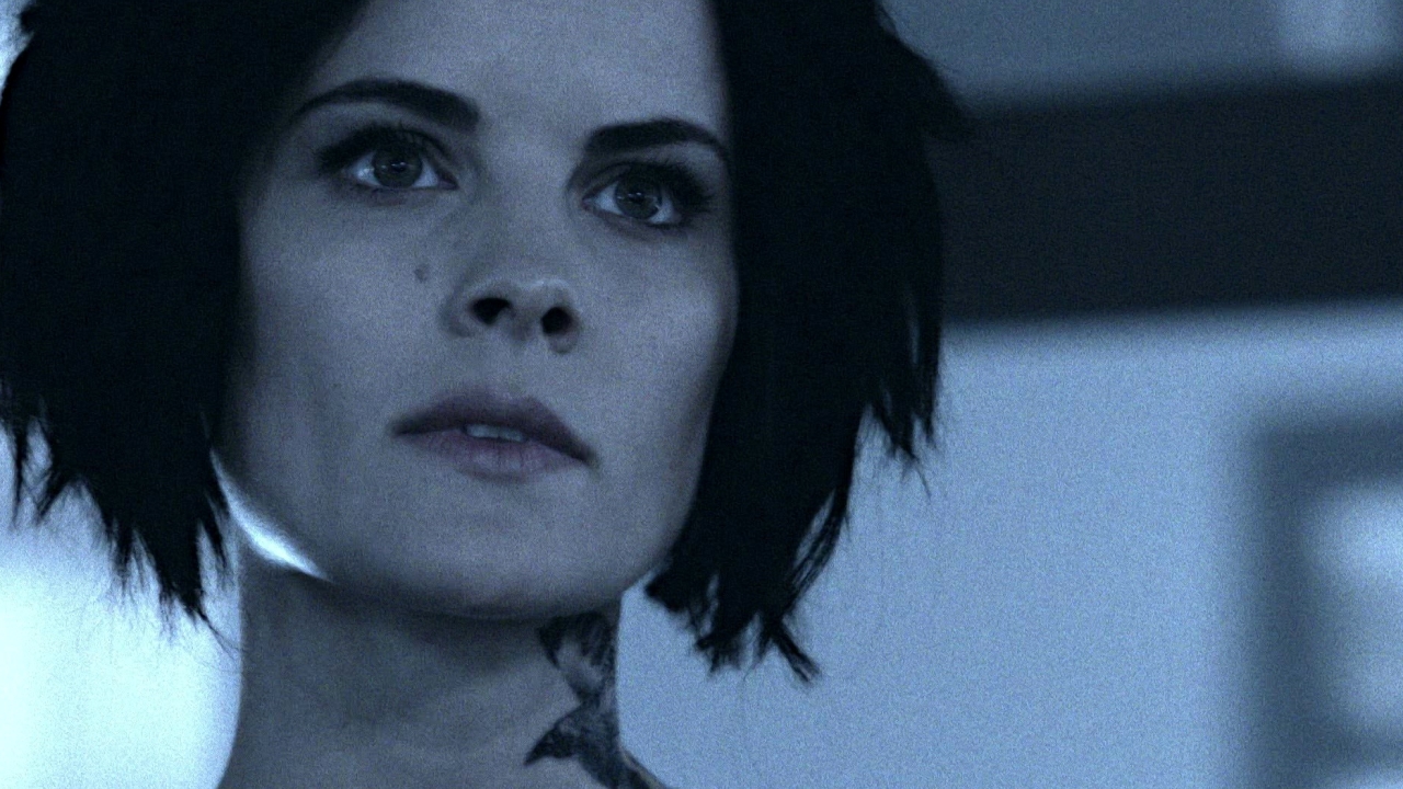 Blindspot: Patterson Informs The Team She Put Up A List Advertising Criminals For Hire