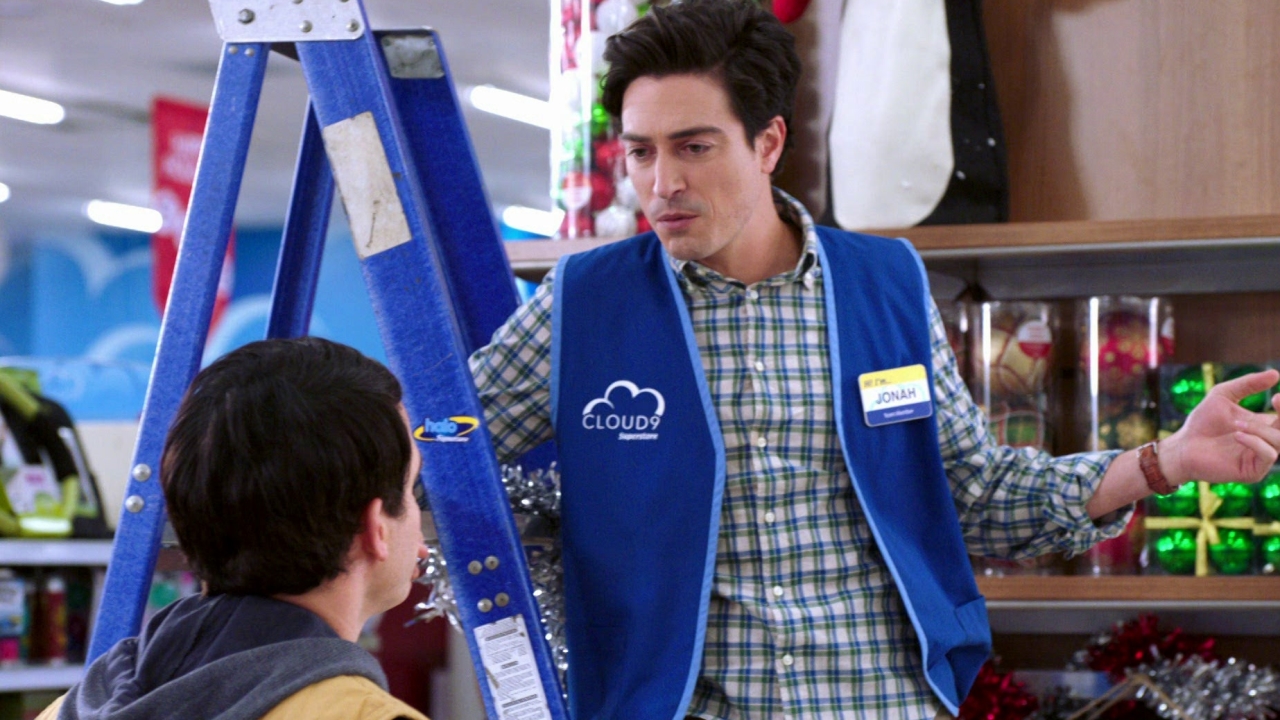 Superstore: Amy's Husband, Adam, Wants To Get Hired At Cloud 9 As Seasonal Help