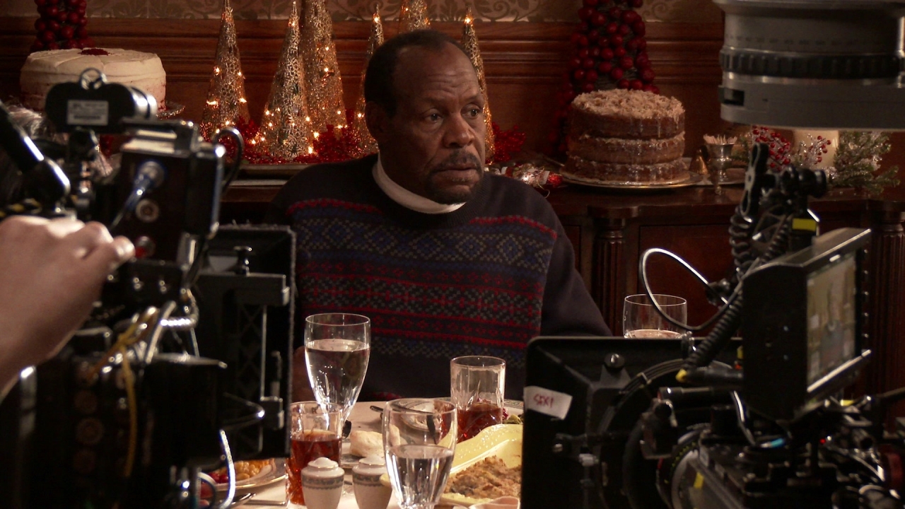 Almost Christmas: Danny Glover (Featurette)