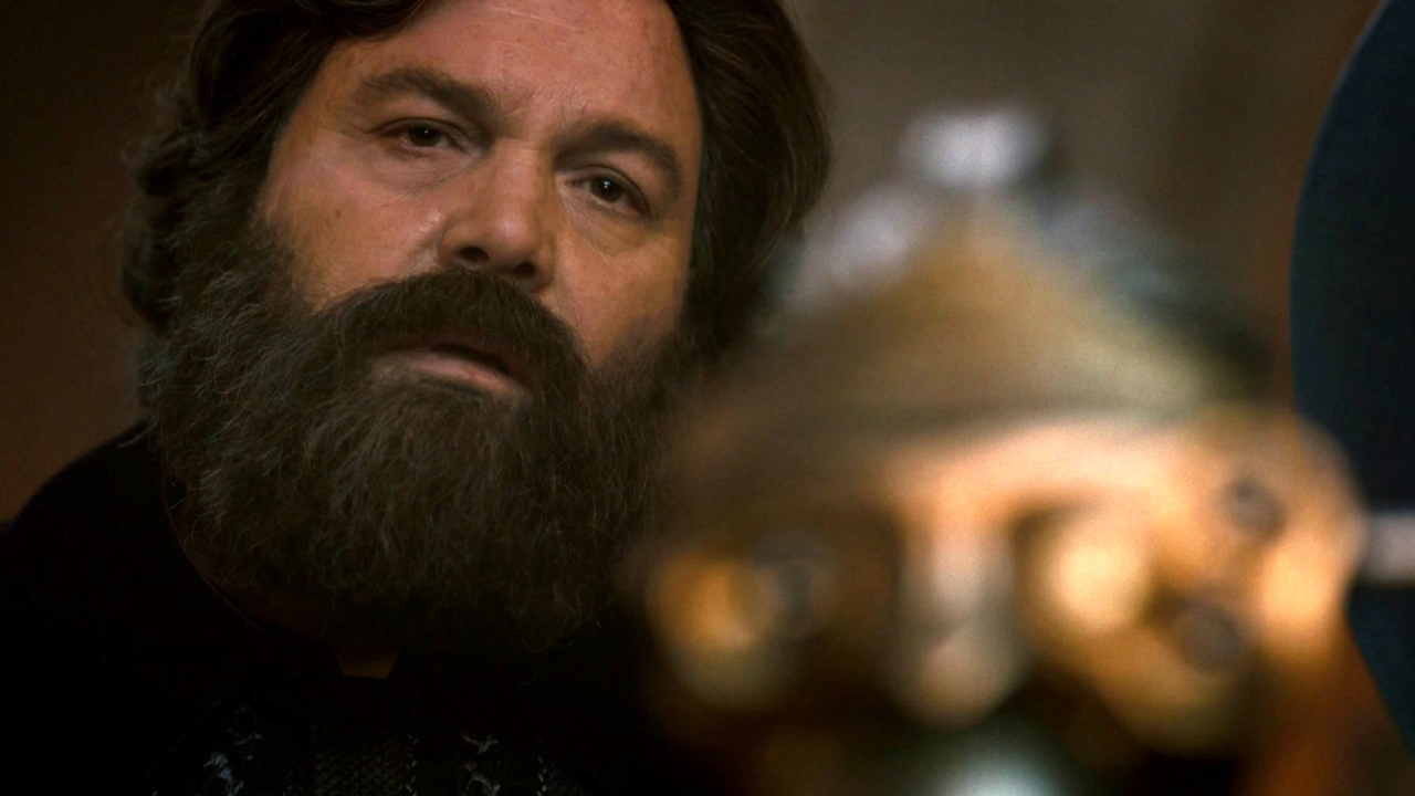 Emerald City: The Wizard Sends Eamonn To Find Out What Fell From The Sky