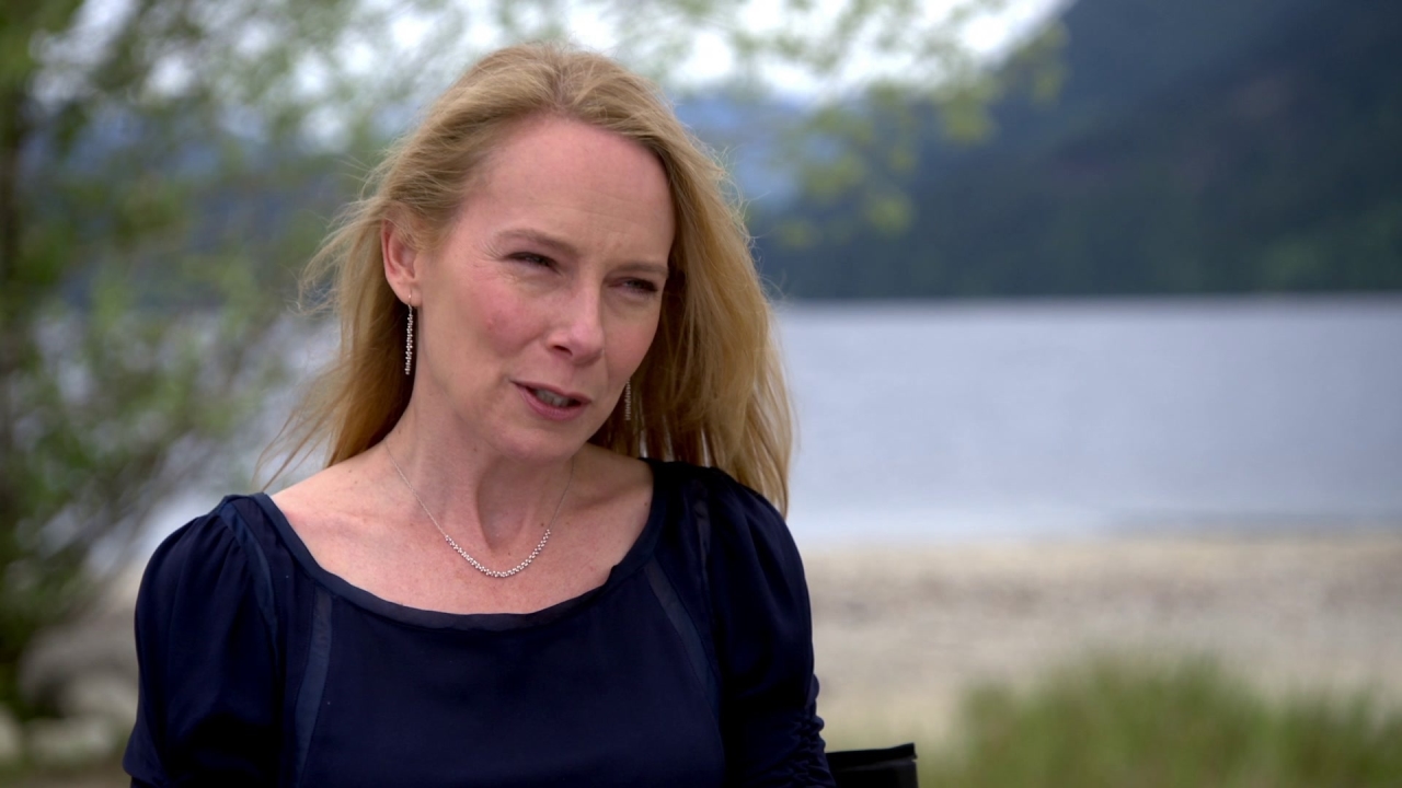 Monster Trucks: Amy Ryan On Her Character's Relationship With 'Tripp' In The Beginning