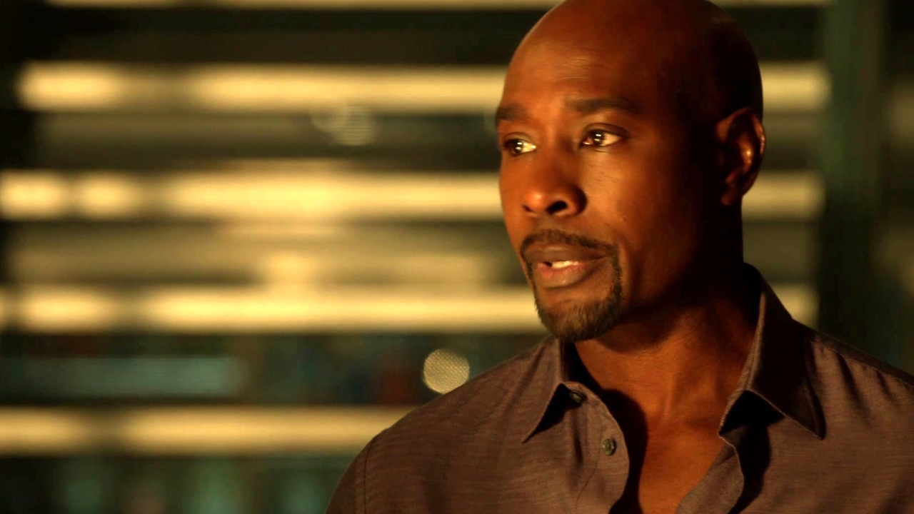 Rosewood: Rosie Yells At His Staff