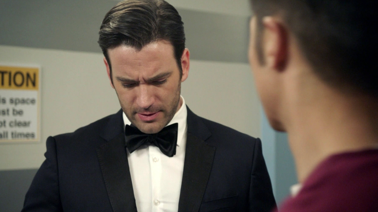 Chicago Med: Dr. Rhodes Is Called In To Treat A Mystery Patient