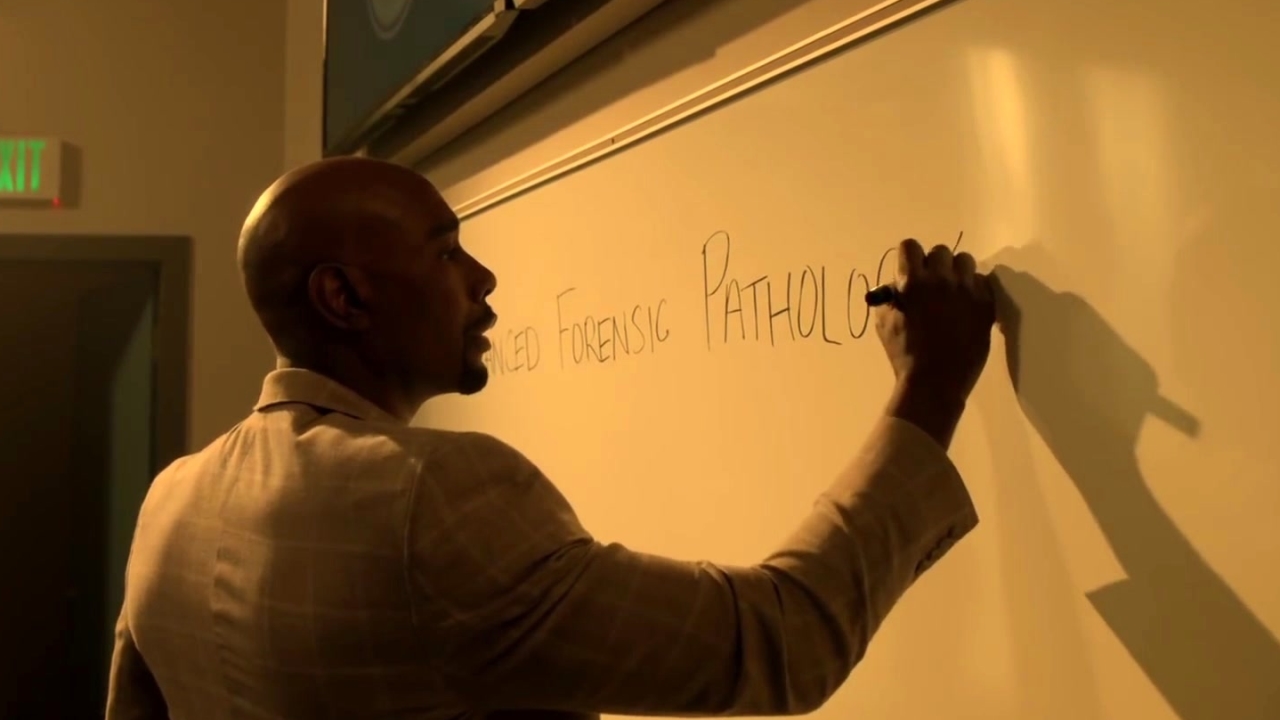 Rosewood: Rosewood Plays Substitute Teacher With Villa