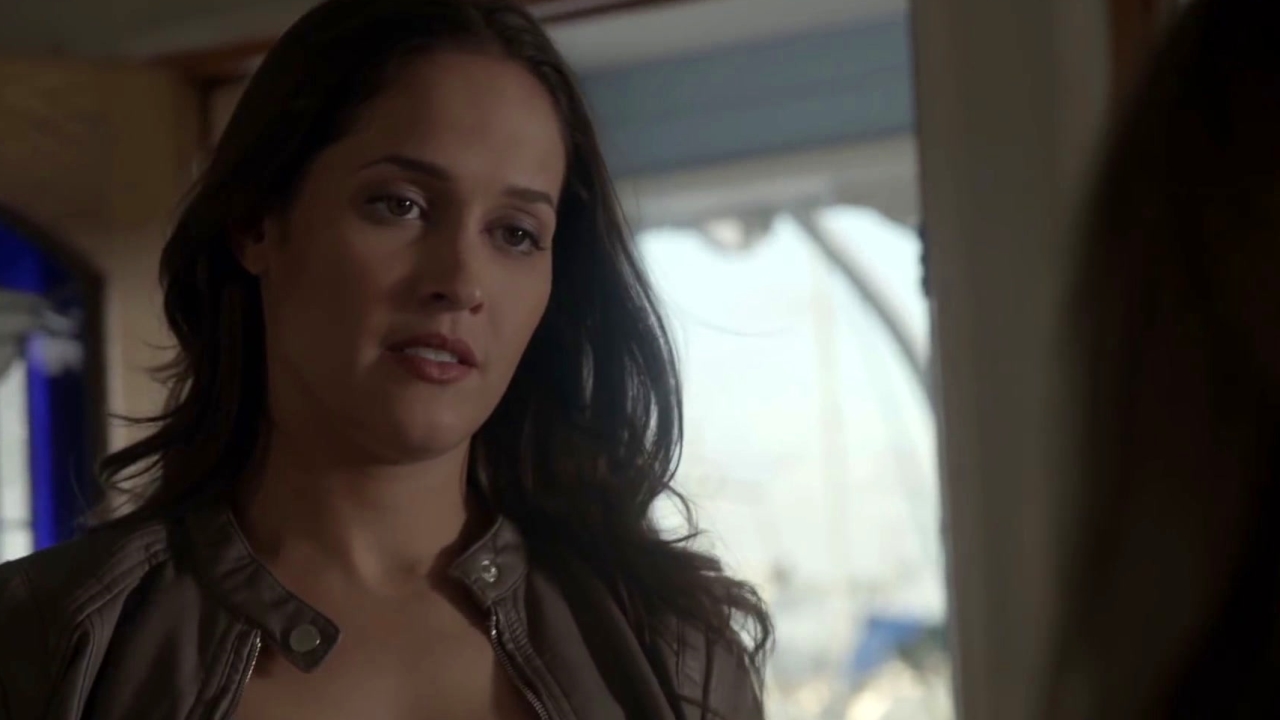 Rosewood: The Girl With The One Red Shoe