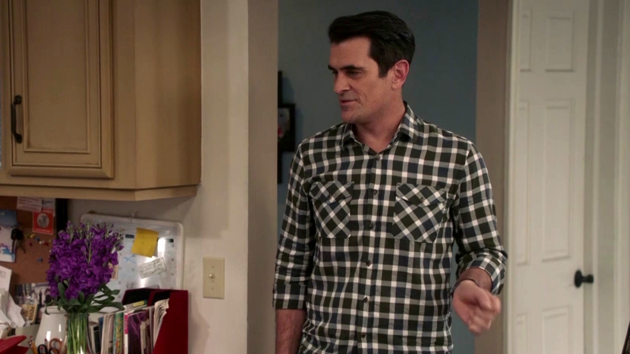 Modern Family: Mystery Admirer