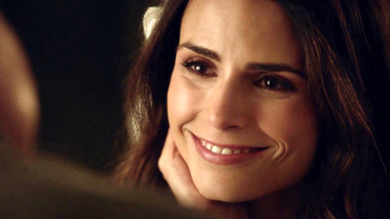Lethal Weapon: Are Riggs And Cahill Dating?
