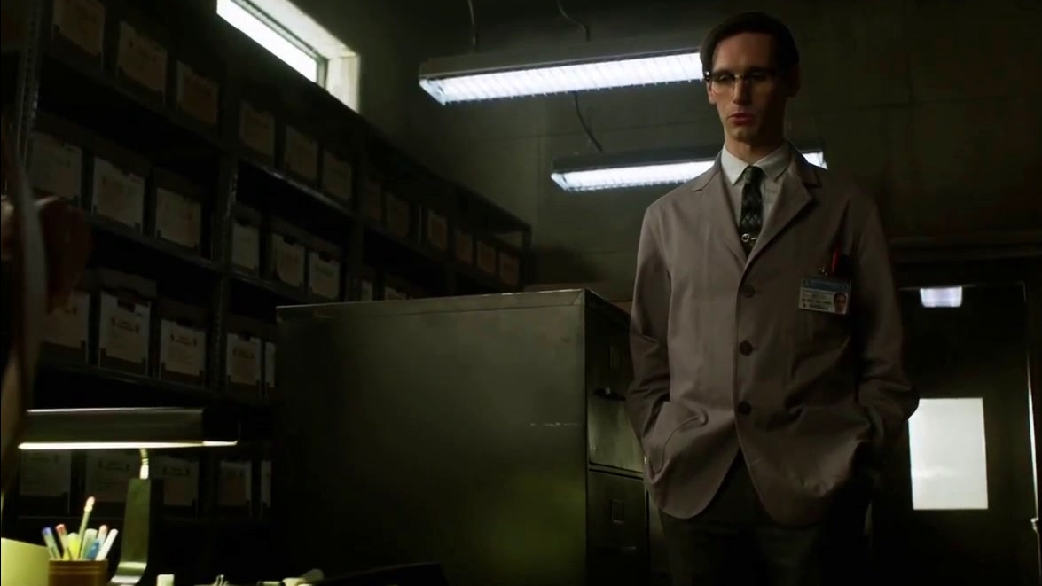 Gotham: Kringle Cracks