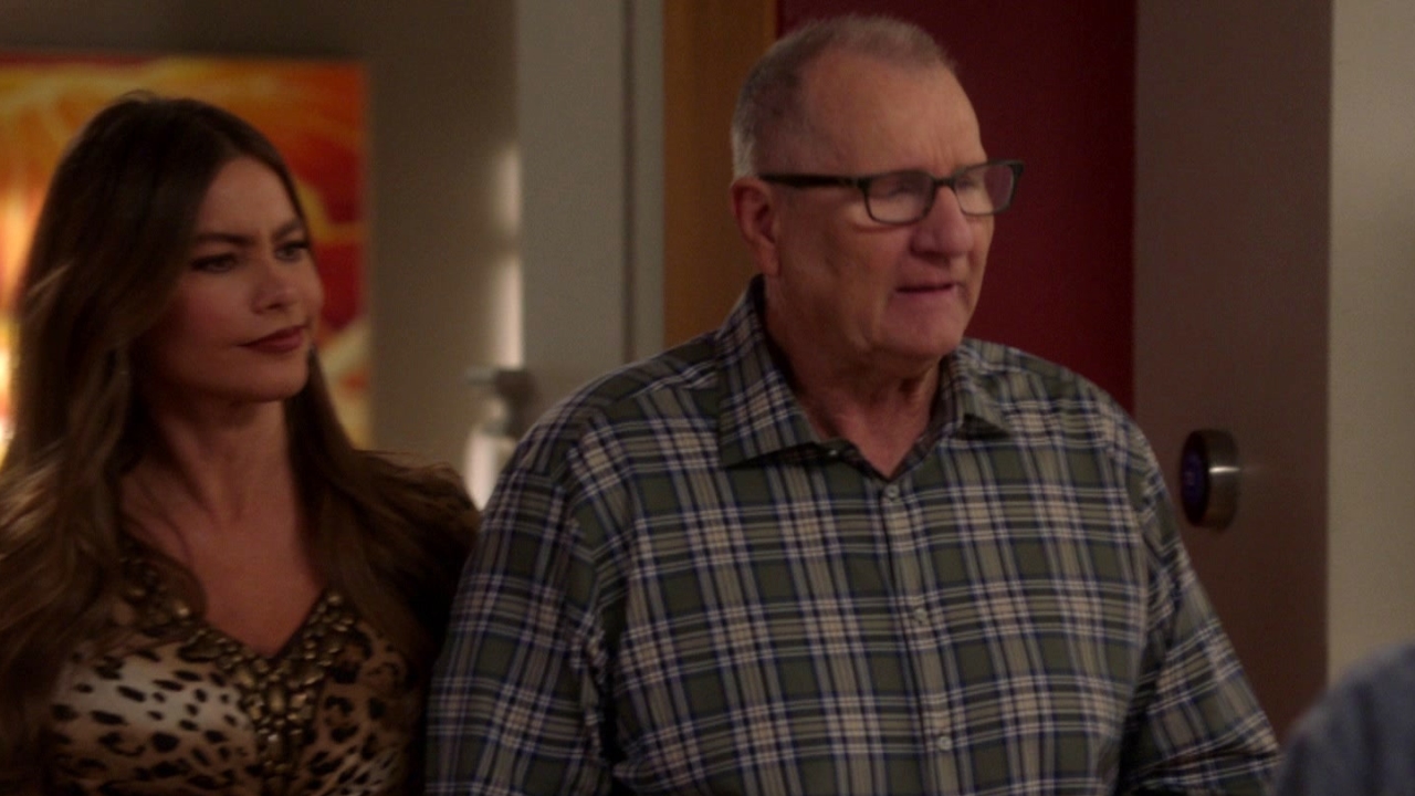 Modern Family: Coach Cupid