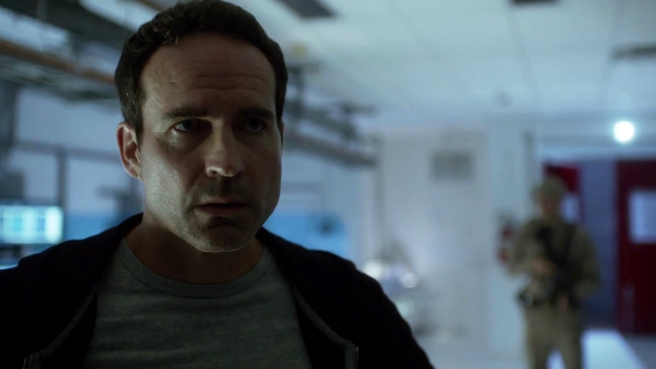 Wayward Pines: The Female Abbie Escapes!