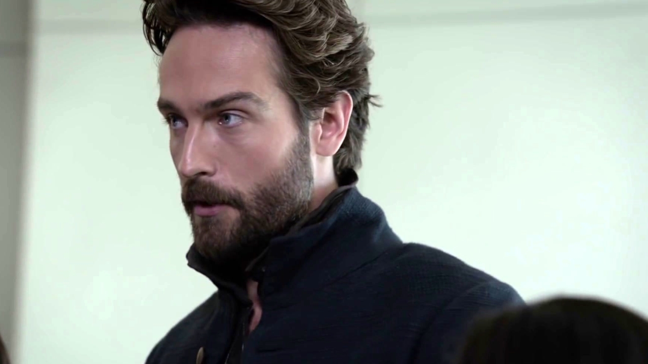 Sleepy Hollow: Ichabod Tells Molly That There Is More To Life Than Social Media