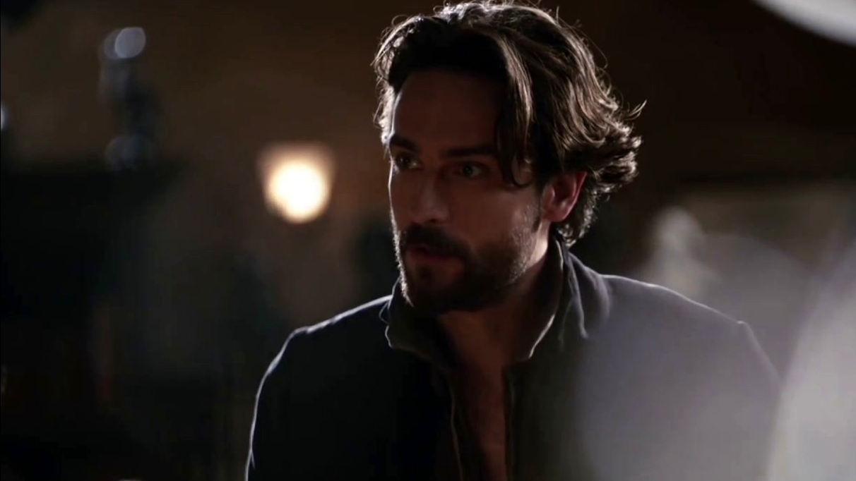 Sleepy Hollow: After Pandora Visits, Ichabod Talks To Abbie About It