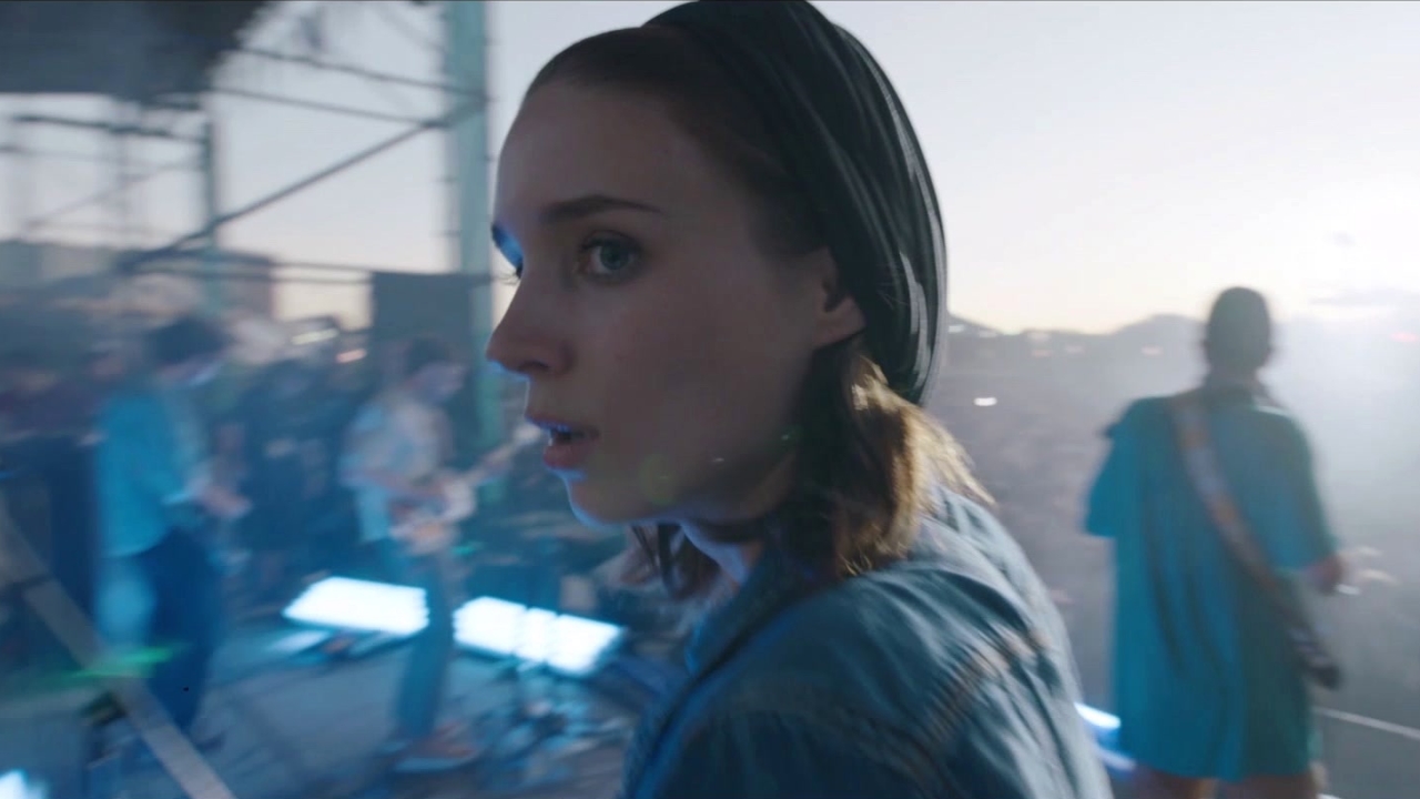 Song To Song: Music (Featurette)