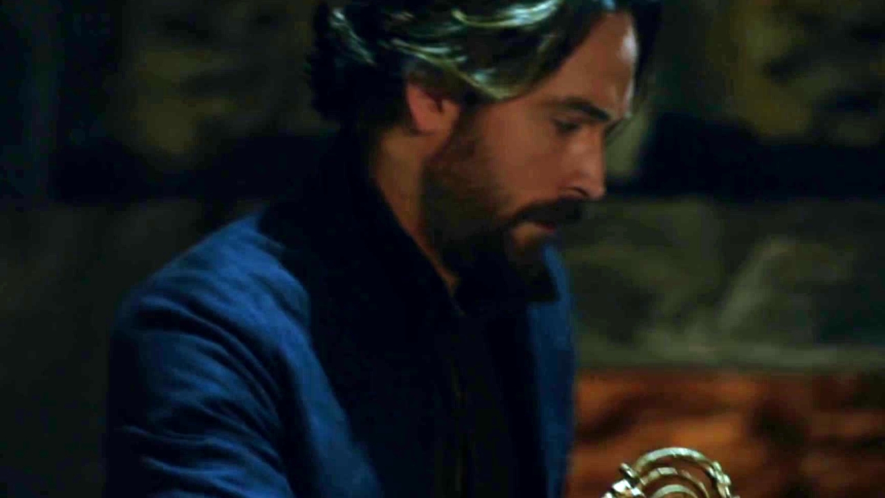 Sleepy Hollow: Ichabod Prays At The Ruin To Bring Abbie Back