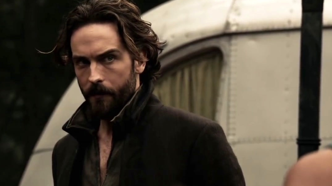 Sleepy Hollow: Ichabod And The Gang Are Attacked In The Woods