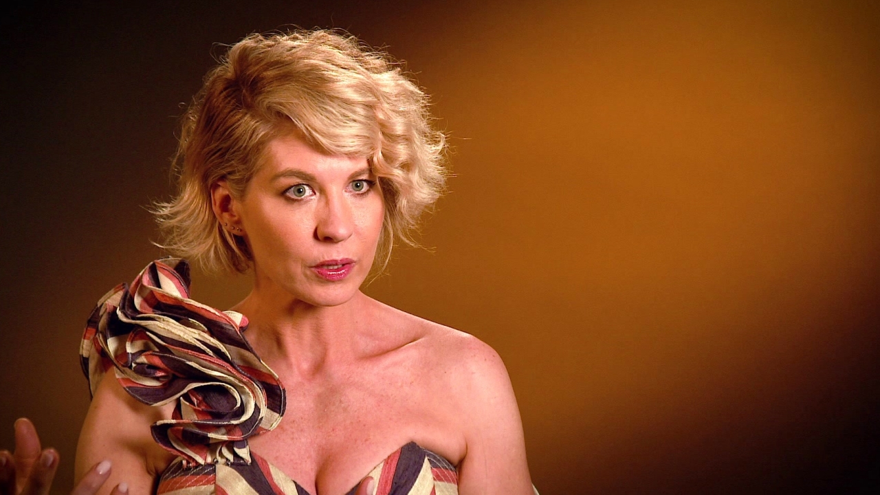 Imaginary Mary: Jenna Elfman On Acting With Mary