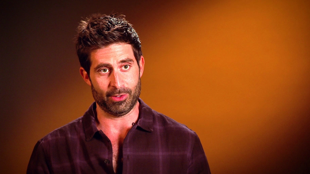 Imaginary Mary: Stephen Schneider On Meeting Jenna Elfman