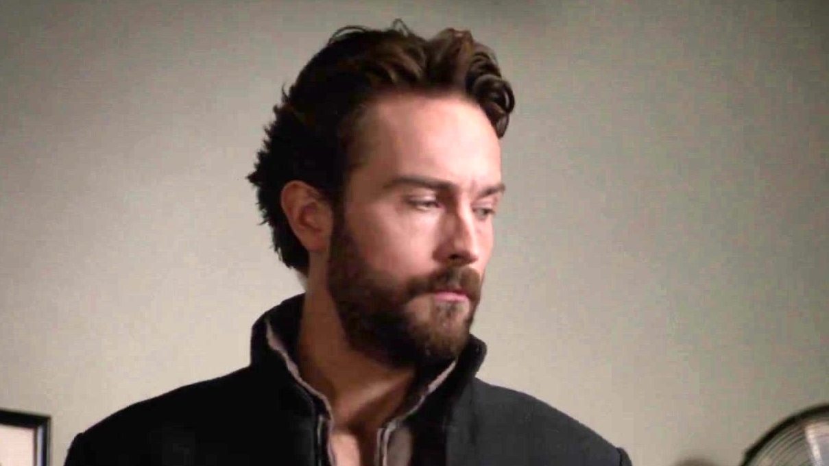 Sleepy Hollow: The Team Spies On Dreyfuss