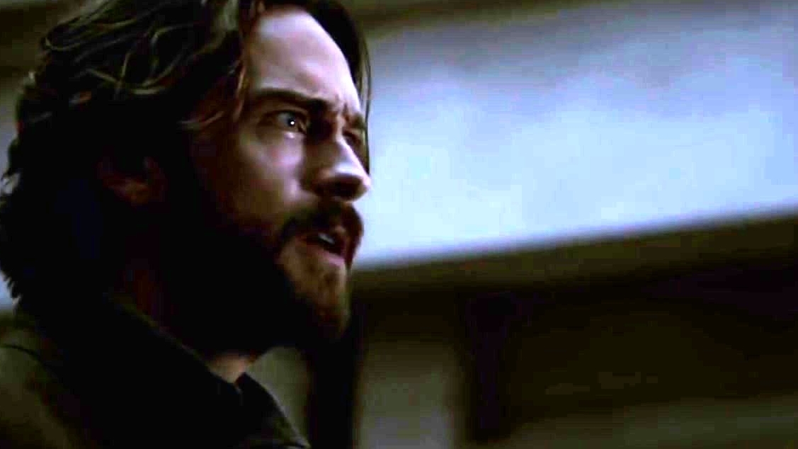 Sleepy Hollow: Abbie And Ichabod Are Chased By The Dead Army Of Redcoats