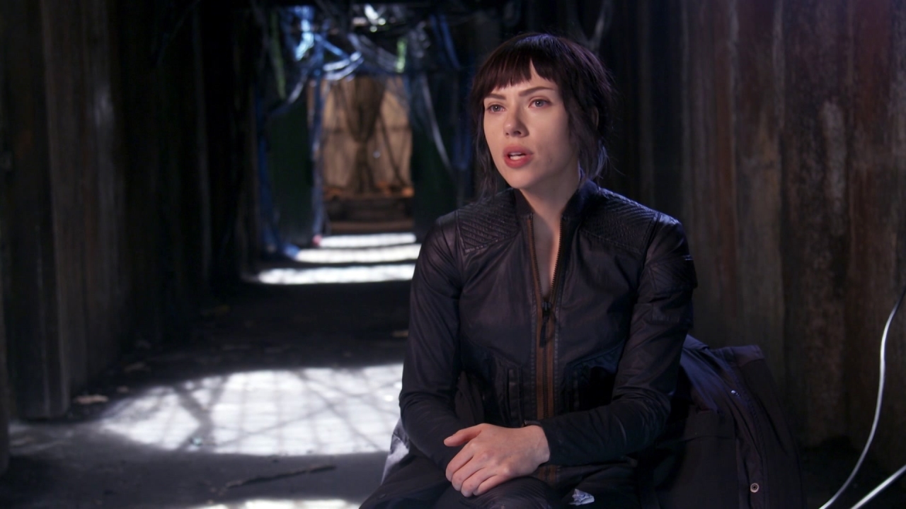 Ghost In The Shell: Scarlett Johansson about Director Rupert Sanders (International)