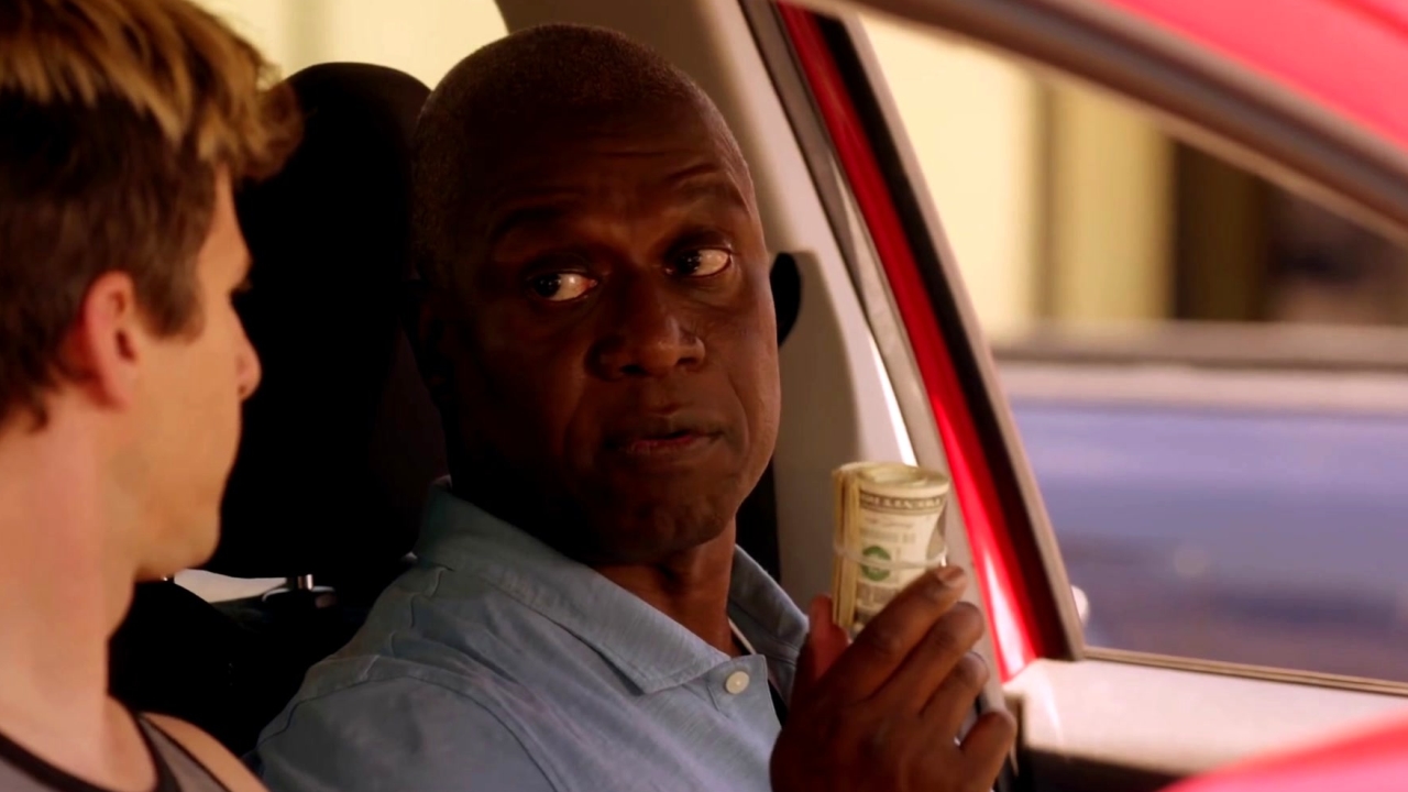 Brooklyn Nine-Nine: Holt Plots To Bribe The Gun Store Owner