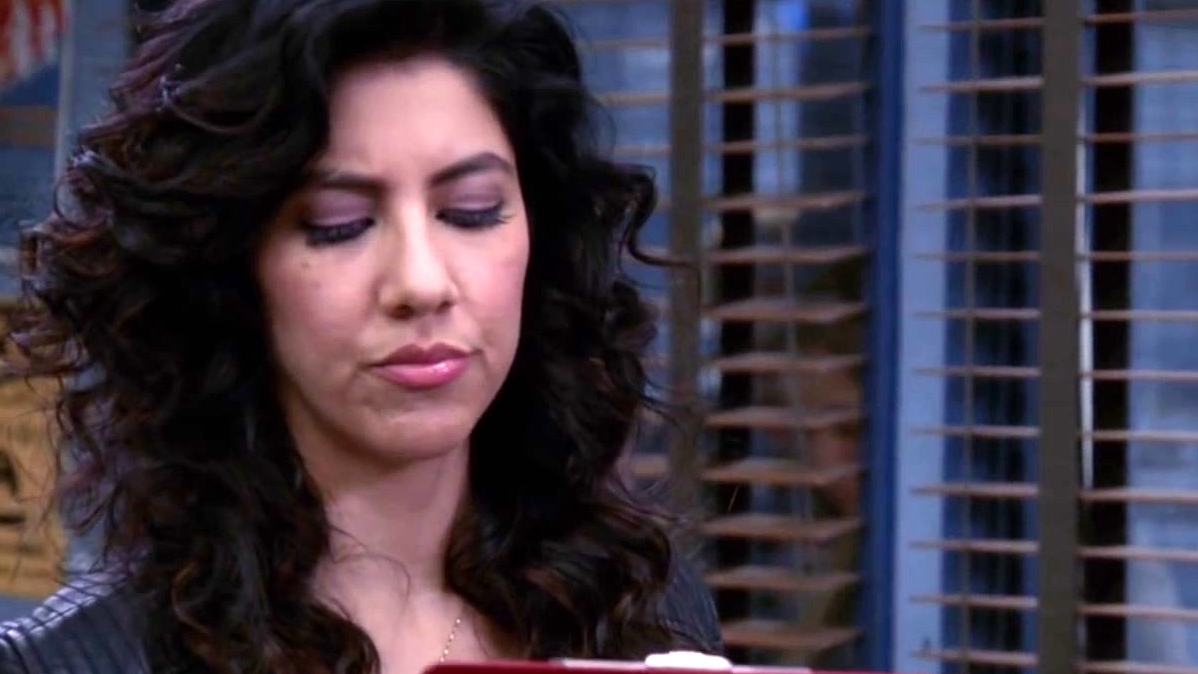 Brooklyn Nine-Nine: Amy Thinks She Is Tougher Than Rosa
